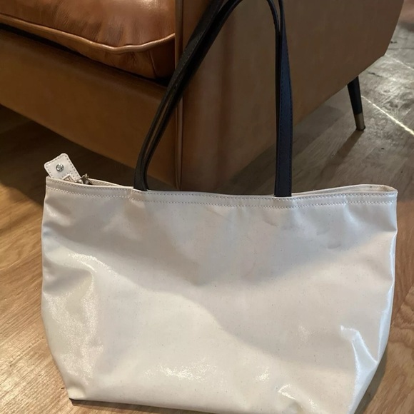 Kate Spade x Disney Minnie Mouse Francis Womens Tote Bag Cream OS - Picture 2 of 4